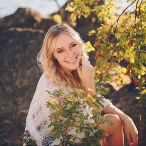 Meet your Posher, Hailey